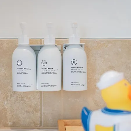 Weavers Newly Converted Luxurious Retreat