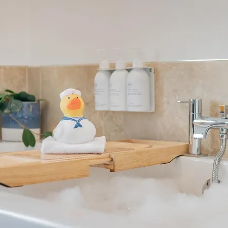 Weavers Newly Converted Luxurious Retreat