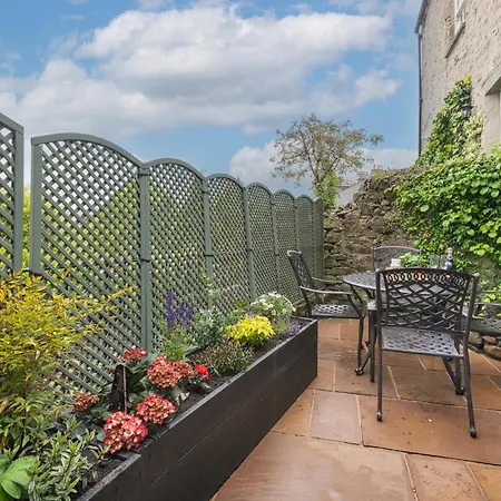 Weavers Newly Converted Luxurious Retreat *