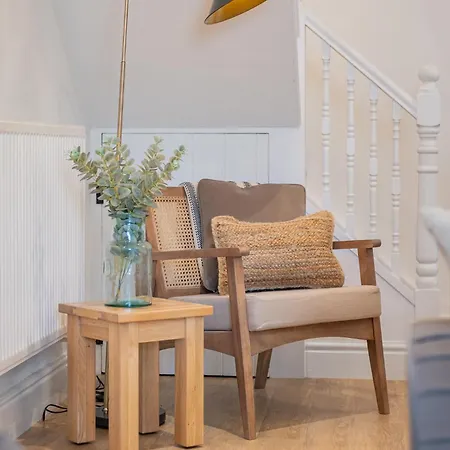 Weavers Newly Converted Luxurious Retreat *