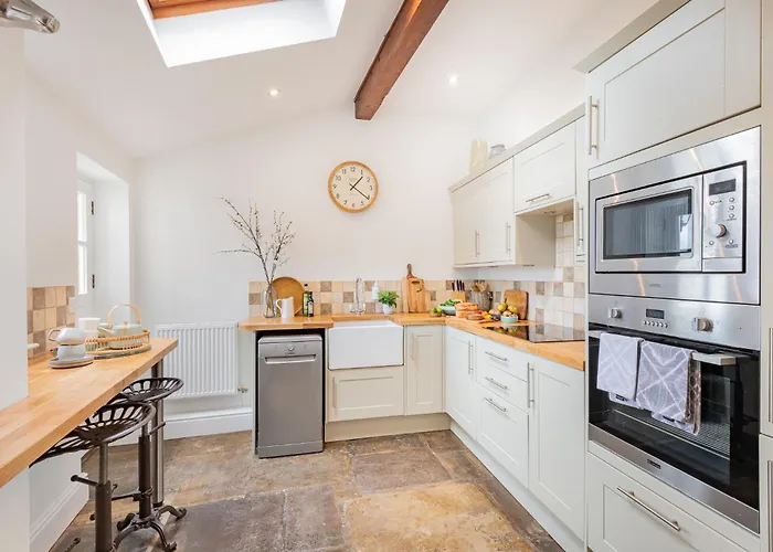 Weavers Newly Converted Luxurious Retreat